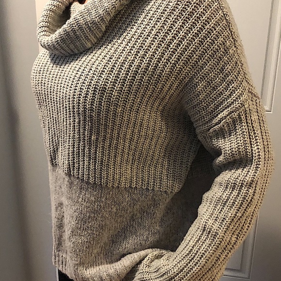 Wool / Alpaca Blend Sweater - Picture 6 of 6
